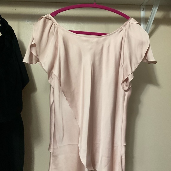 Short sleeve blouse beautiful light pink size Medium brand new with tags. - Picture 2 of 4